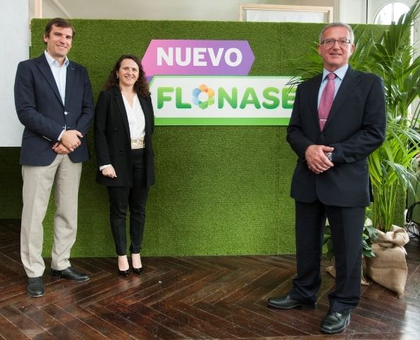 Jesús Echarri, Beatriz González y el Dr. Carlos Blanco, durante la presentación de Flonase
