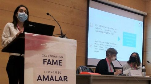 Elisabeth Llamas en la presentación del informe