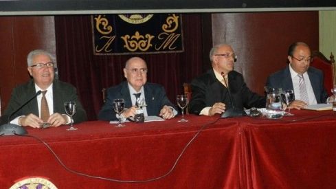 Elecciones al COF de Madrid: debate frustrado en el Ateneo