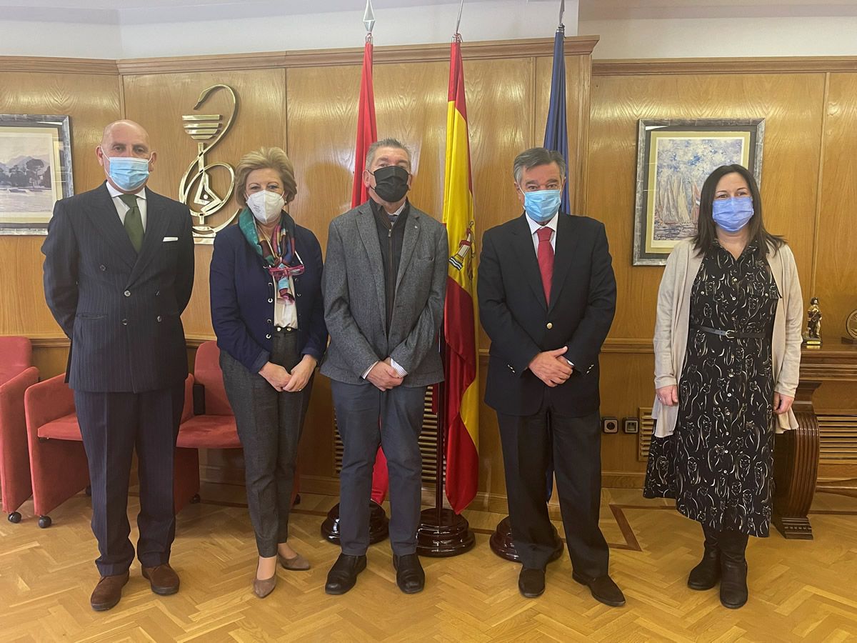Juan Carlos Conde, Mercedes González Gomis, Cristóbal López de Manzanara, Luis González Díez y Magdalena Colino González