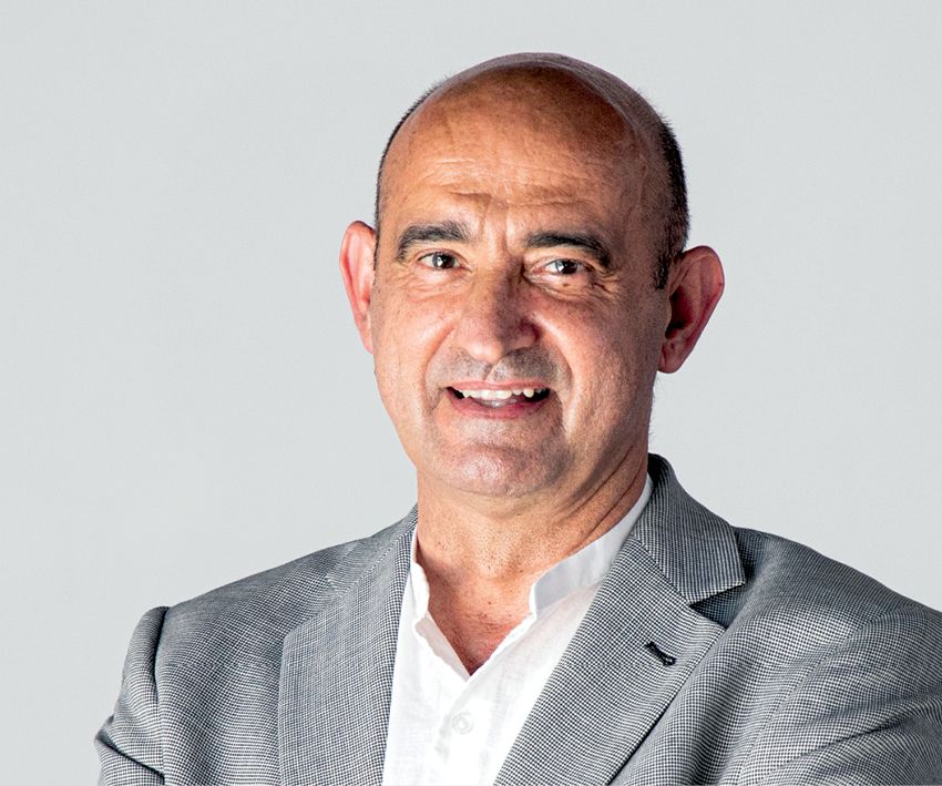 10 EF 607   OPINION   con firma Tomas Castillo