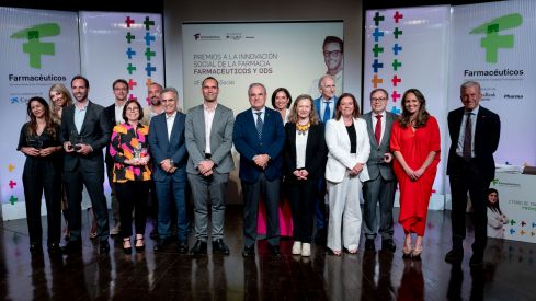 Foto de familia de los premiados