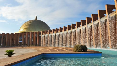 El Palacio de Exposiciones y Congresos de Sevilla (FIBES II) será la sede de los congresos (©shutterstock)