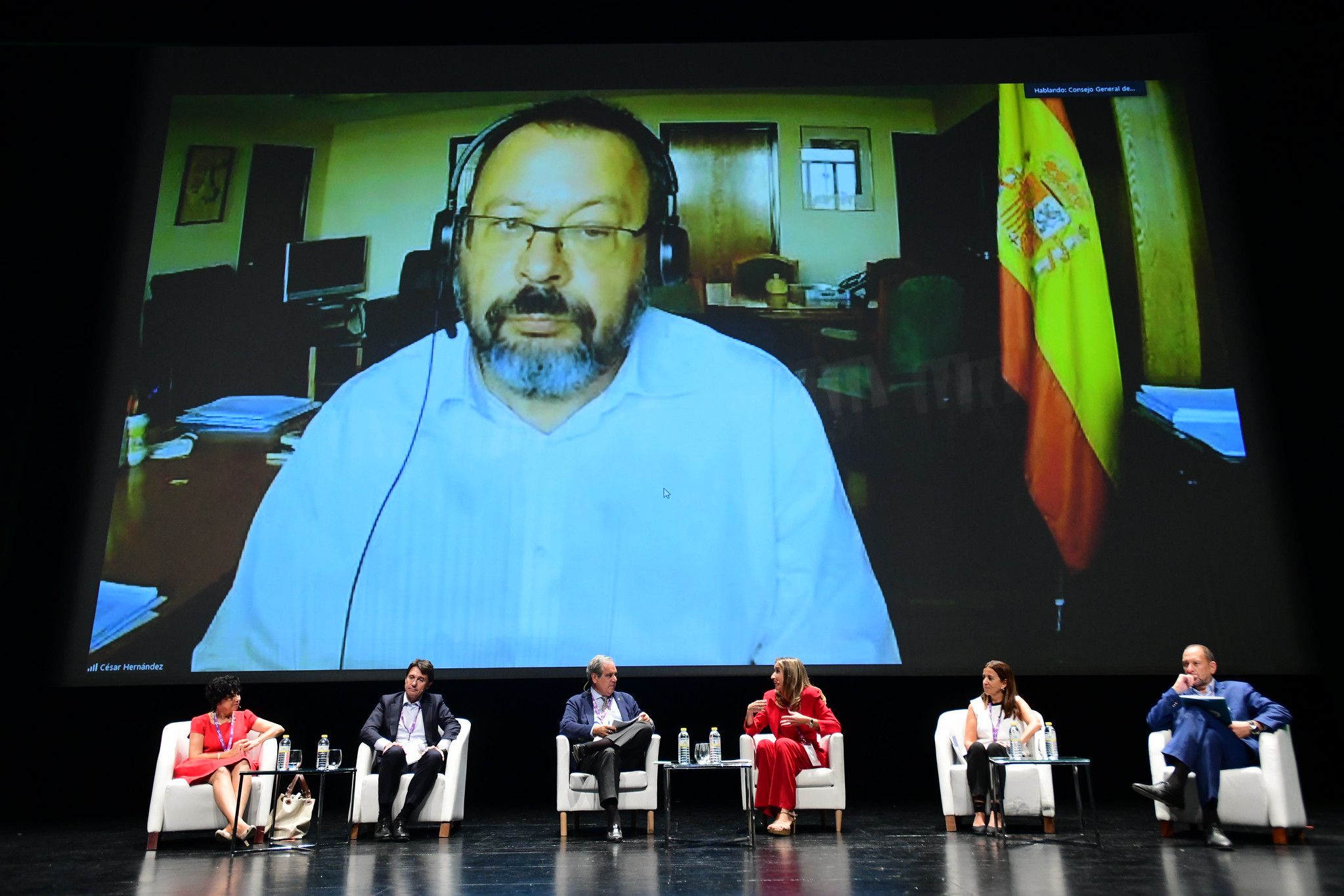 César Hernández participó vía online