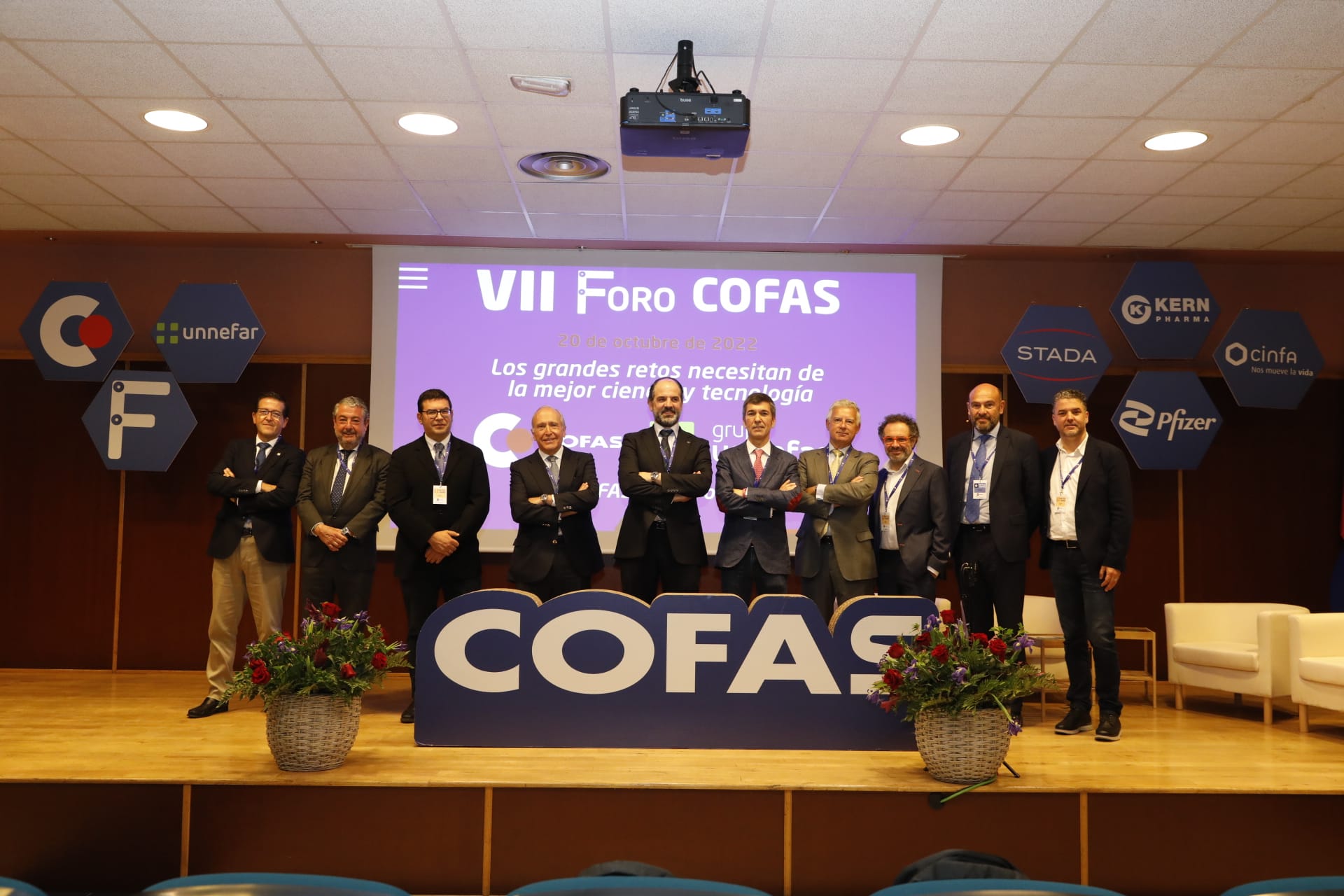 Foto de familia de los ponentes