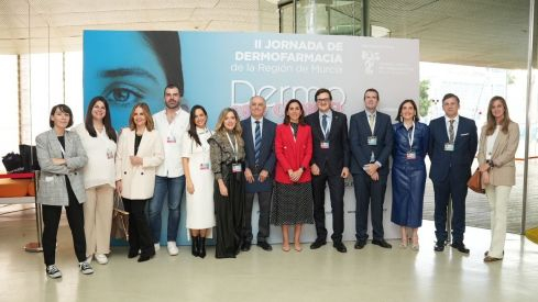 Participantes en el acto inaugural