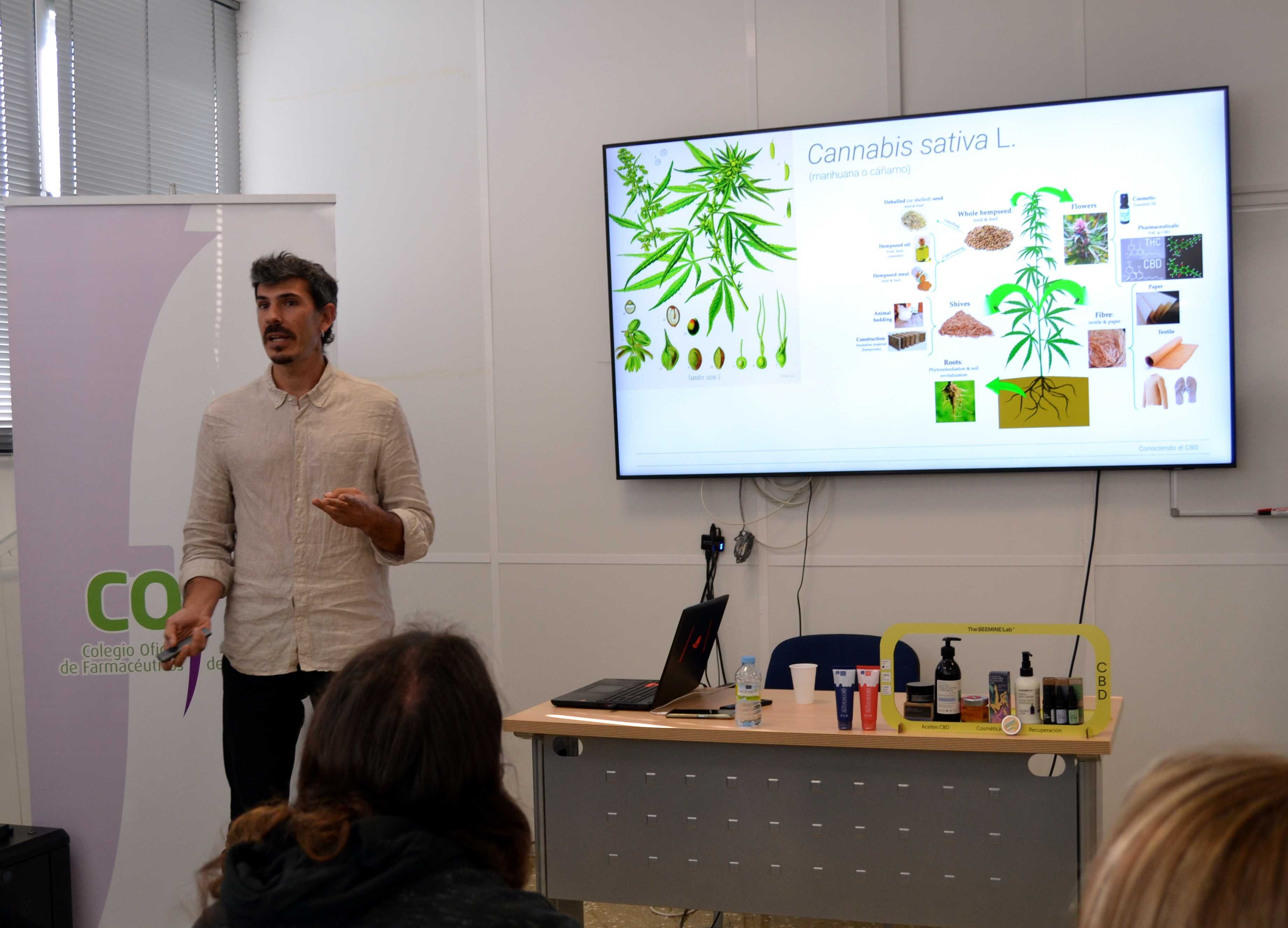 Adán de Salas, neurobiólogo, en el coloquio sobre el cannabis medicinal 