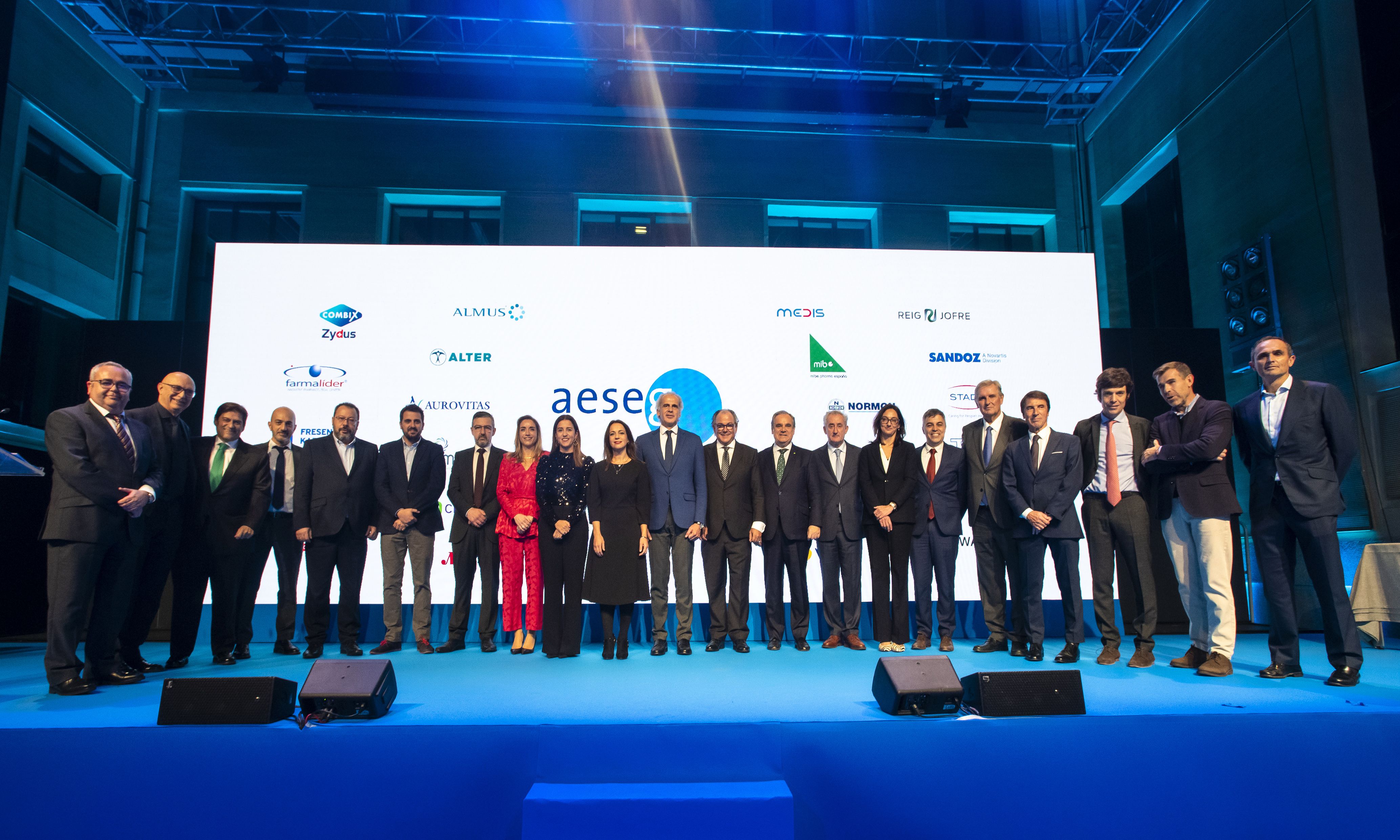 Foto de familia de los participantes en la gala