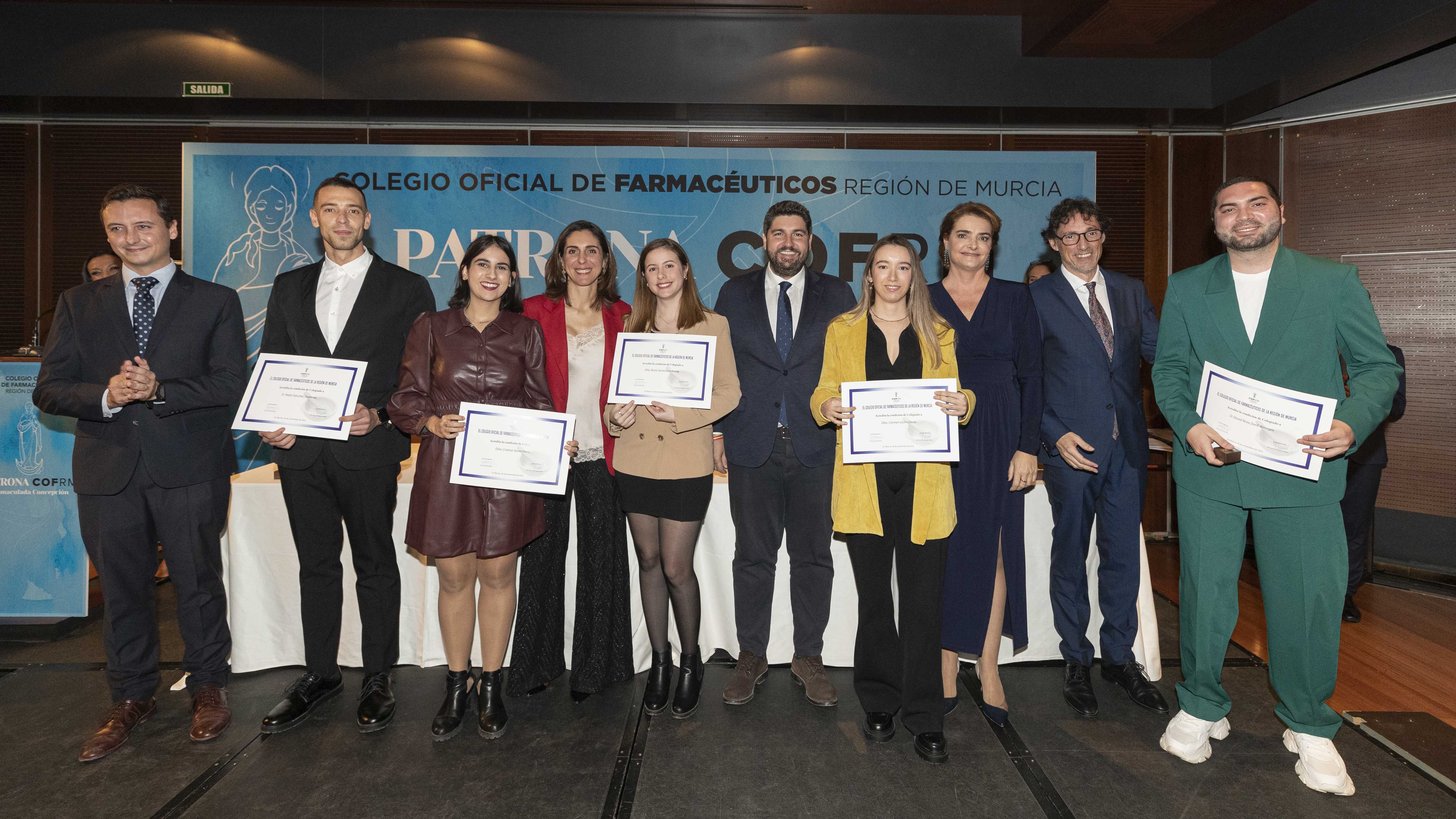 Pte. Comunidad Autónoma, Fernando López Miras, Pta. COFRM Paula Payà, directiva COFRM y nuevos colegiados