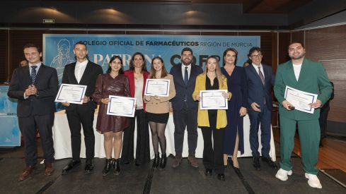 Pte. Comunidad Autónoma, Fernando López Miras, Pta. COFRM Paula Payà, directiva COFRM y nuevos colegiados