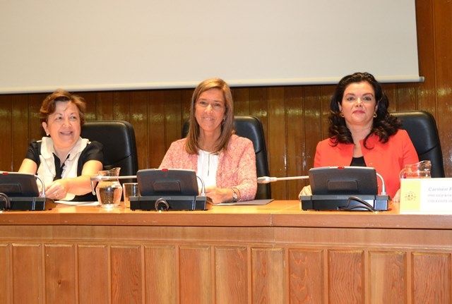 Ana Mato y Carmen Peña presentan las propuestas que desarrollan el Acuerdo Marco de la Profesión Farmacéutica en España