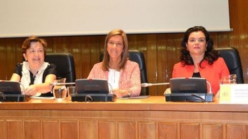 Ana Mato y Carmen Peña presentan las propuestas que desarrollan el Acuerdo Marco de la Profesión Farmacéutica en España