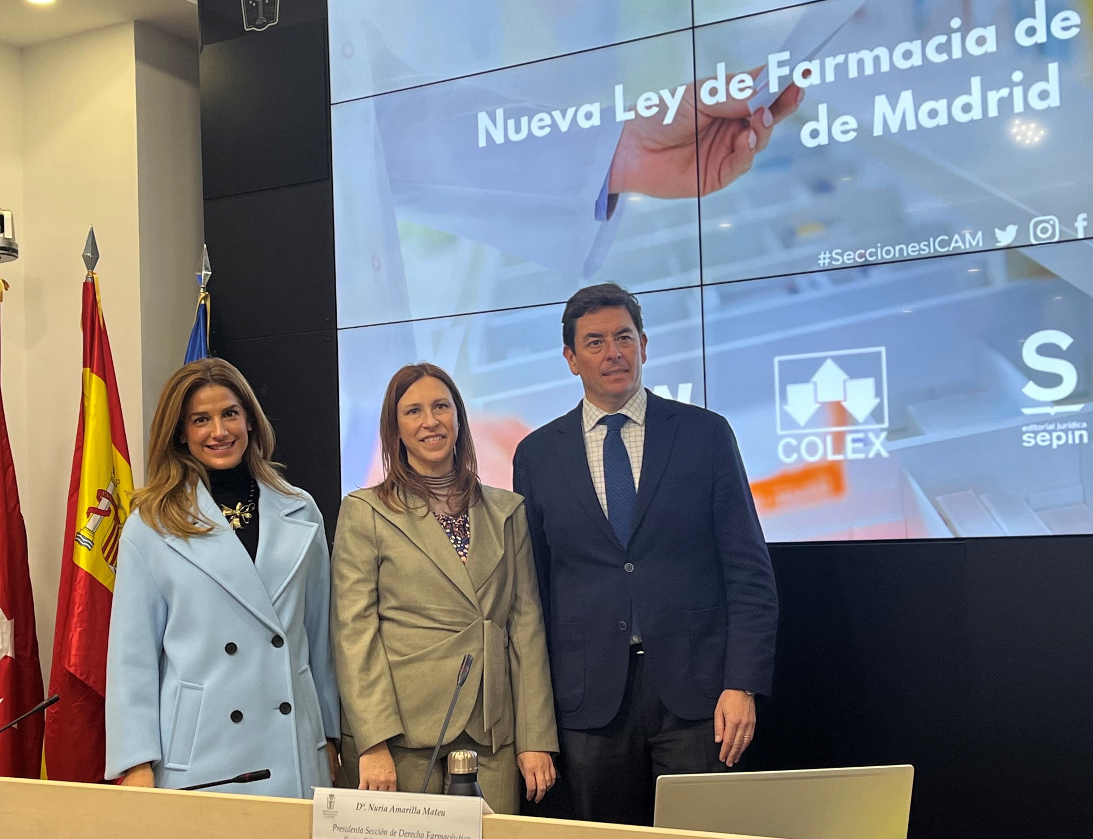 Elena Mantilla, Nuria Amarilla y Manuel Martínez del Peral