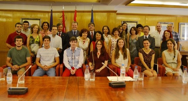 El COF de Madrid concede 20 becas Erasmus a alumnos de Farmacia de la UCM El COF de Madrid concede 20 becas Erasmus a alumnos de Farmacia de la UCM