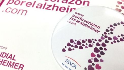 Más de 5.000 farmacias se suman a la campaña solidaria «Pon tu corazón por el Alzheimer»