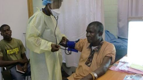 Farmamundi suministra material de protección personal para combatir el ébola en Liberia