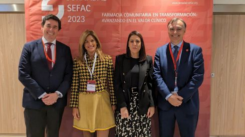 De izquierda a derecha: Manuel Martínez del Peral, Elena Mantilla, Antonela Jiménez y Vicente J. Baixauli 