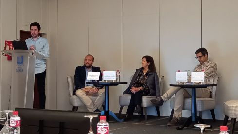 Delegados autonómicos junto a Olga Delgado