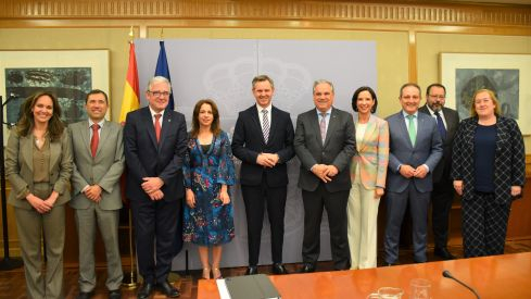 Foto del encuentro con el ministro de Sanidad