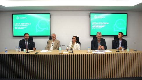 Participantes en la mesa redonda