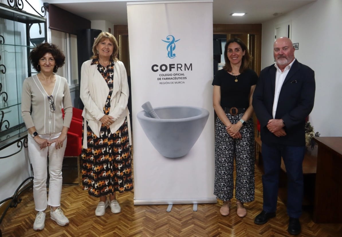 Katia Gómez, Asunción Sáez, Paula Payá y Ernesto Valdés