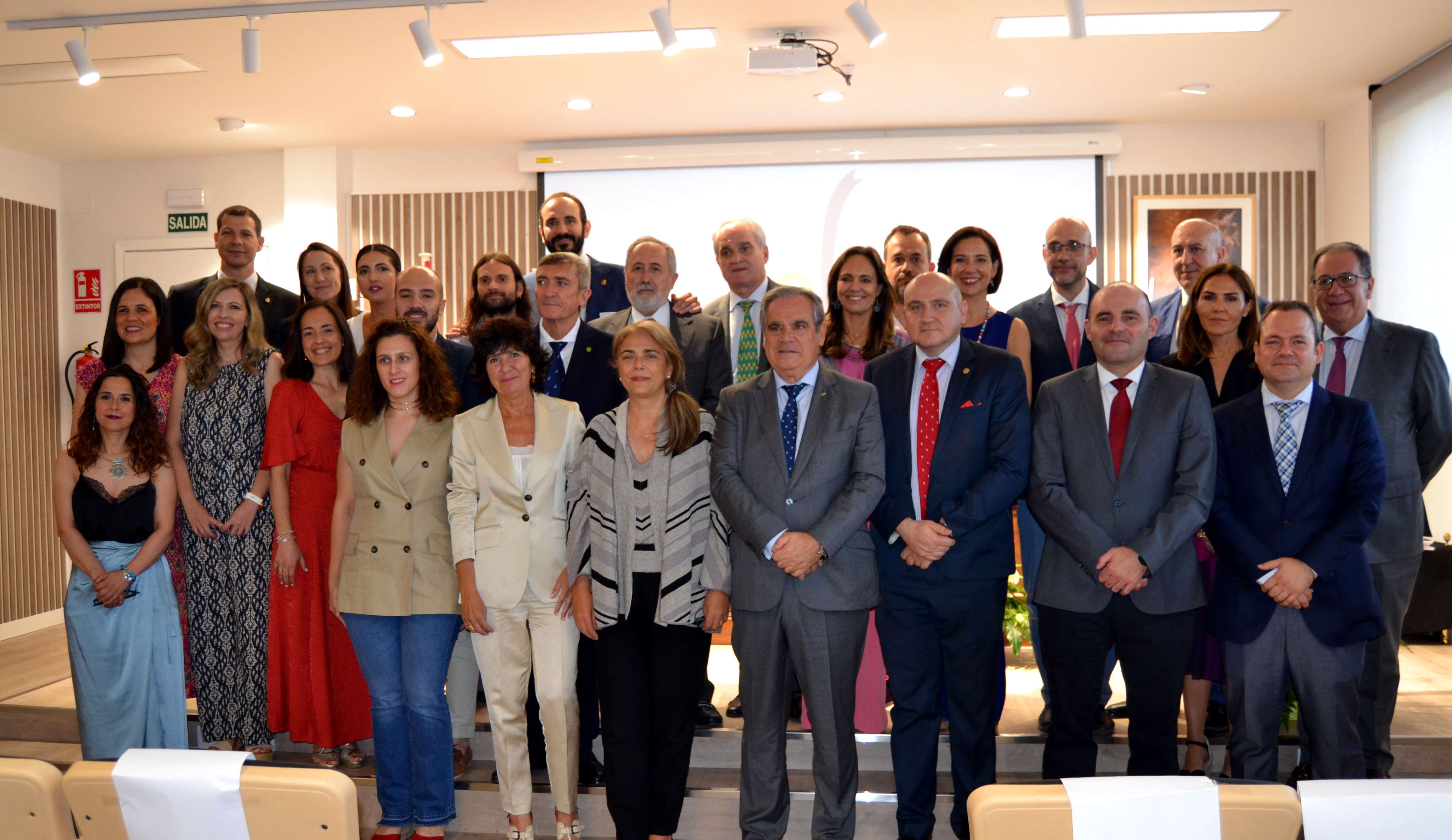 2 foto familia nueva Junta y Autoridades