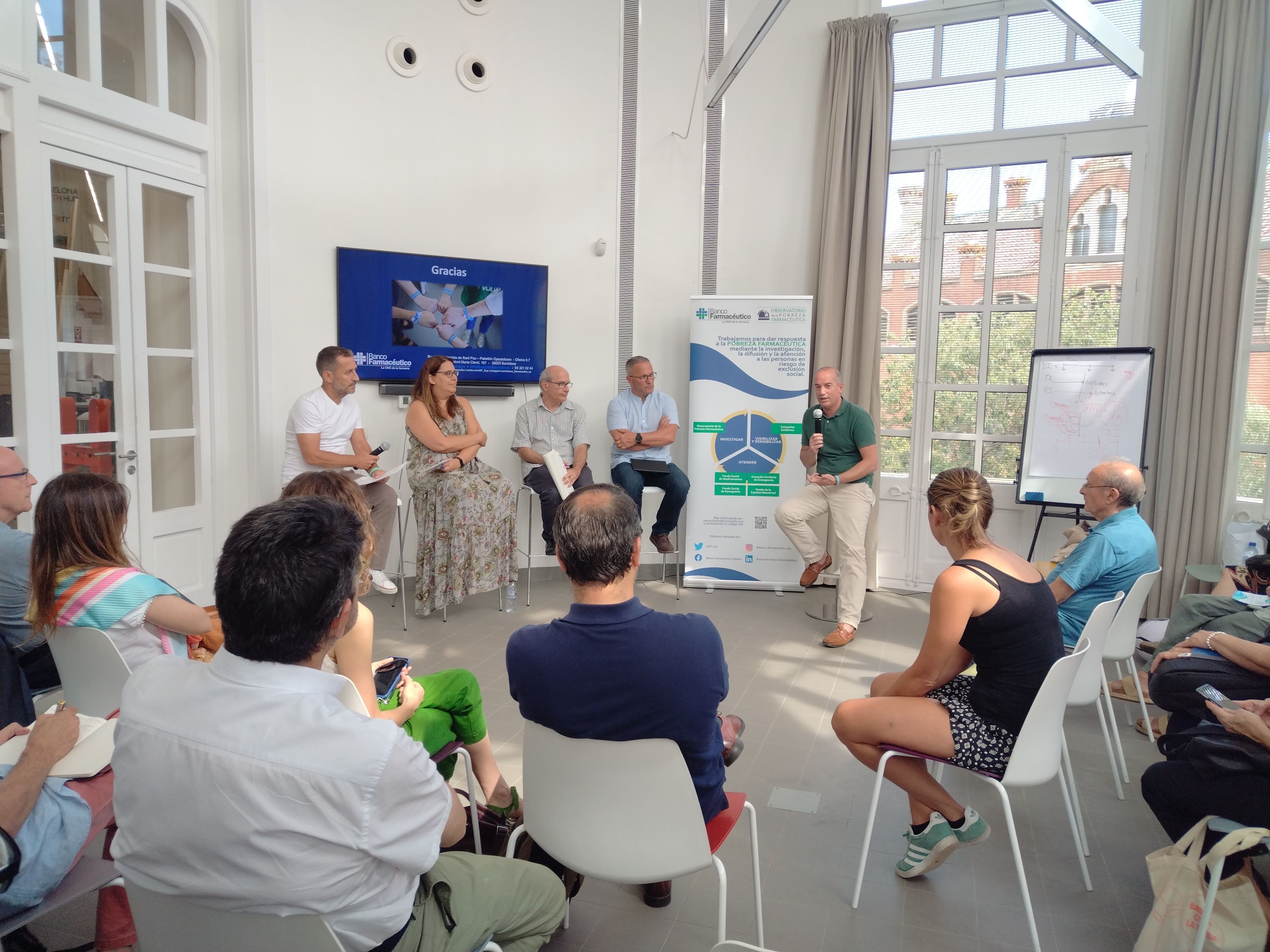 Celebración de la Jornada de Reflexión sobre la Pobreza Farmacéutica con la participación de Angelini Pharma, Banco Farmacéutico y otras organizaciones