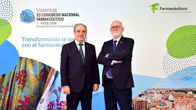 El presidente del CGCOF, Jesús Aguilar, y el presidente del MICOF, durante la puesta en marcha del 23 Congreso Nacional.