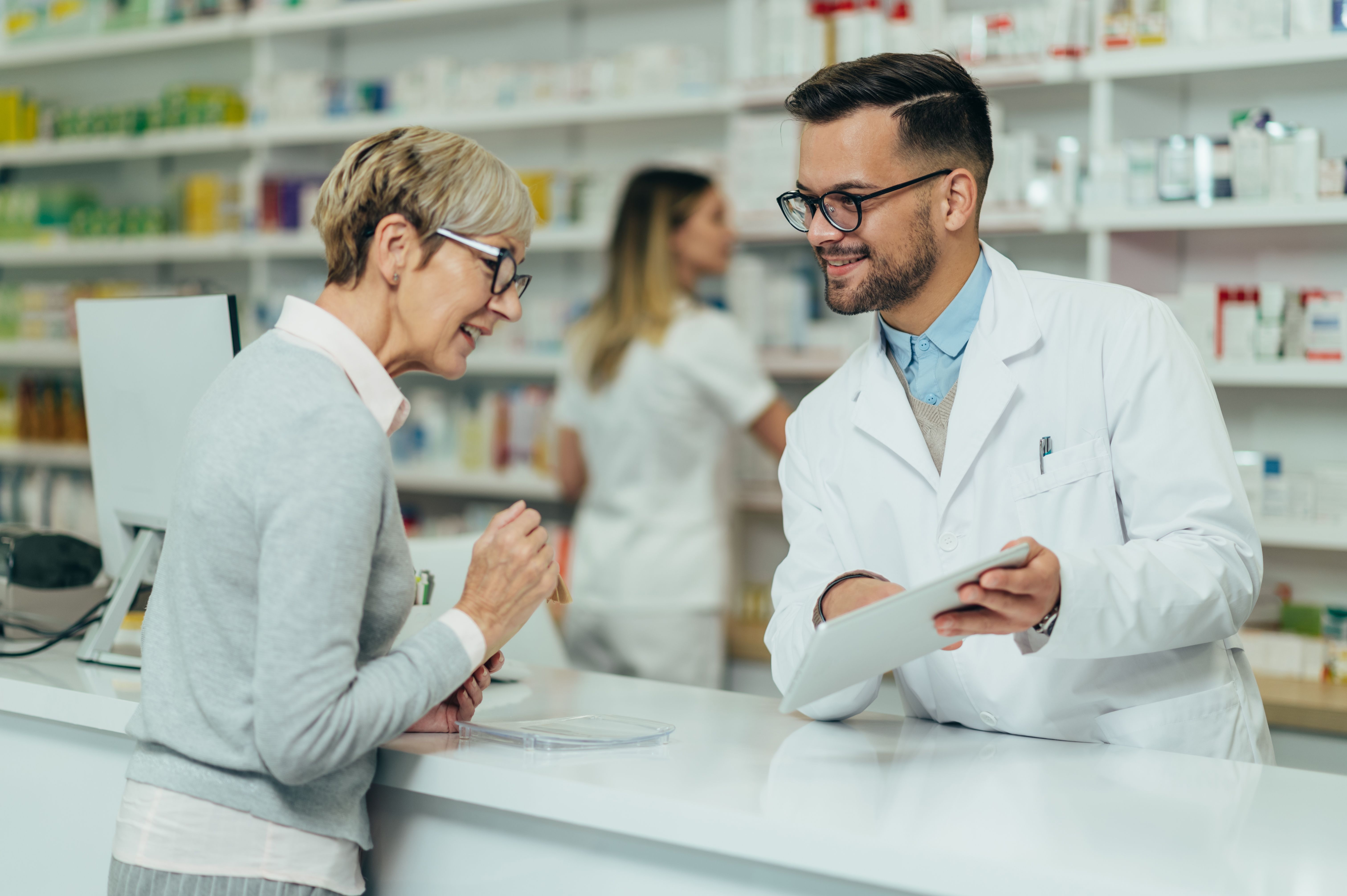 Los españoles son los europeos que más confiaron en sus farmacéuticos en 2023