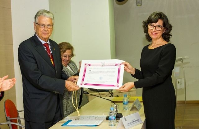 Alicia López Castellano ingresa en la Real Academia de Medicina de la Comunidad Valenciana