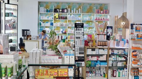 La Farmacia Puente de la Virgen donde se realiza el Servicio de atención a la mujer en menopausia.