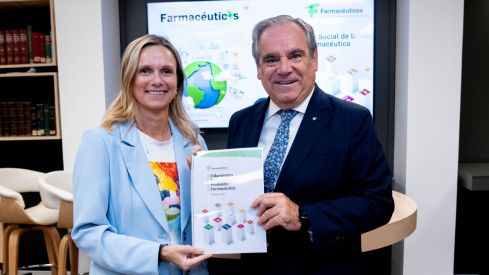 Jesús Aguilar y Rita de la Plaza presentan el Barómetro Social de la Profesión Farmacéutica