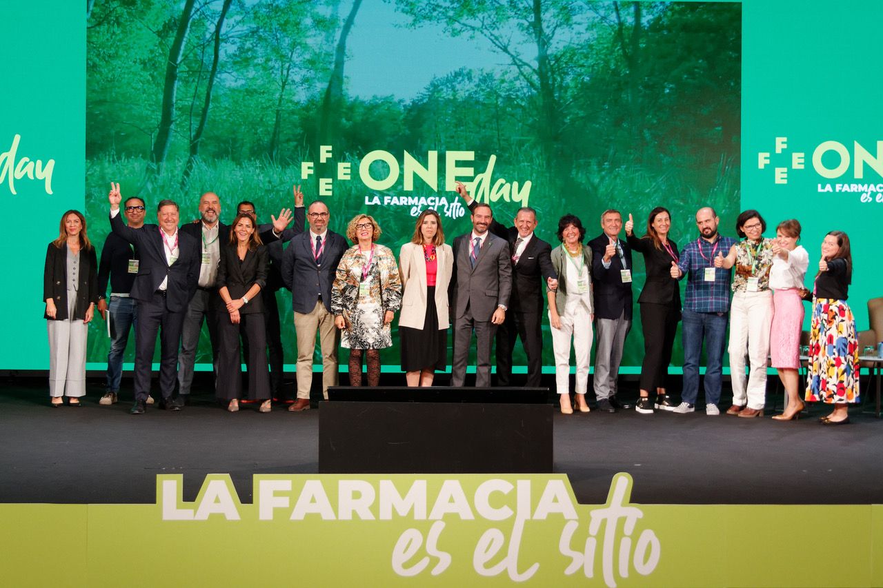 Imagen de todos los participantes en la edición anterior de "FEFE One Day"