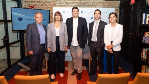 Presentación de Ryeqo®, primer tratamiento oral para la endometriosis