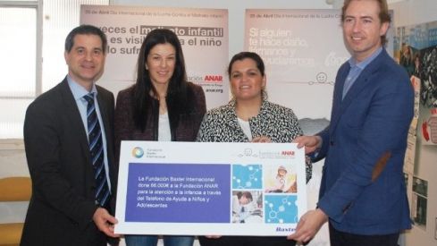 ANAR recibe el apoyo de la Fundación Baxter Internacional ANAR recibe el apoyo de la Fundación Baxter Internacional