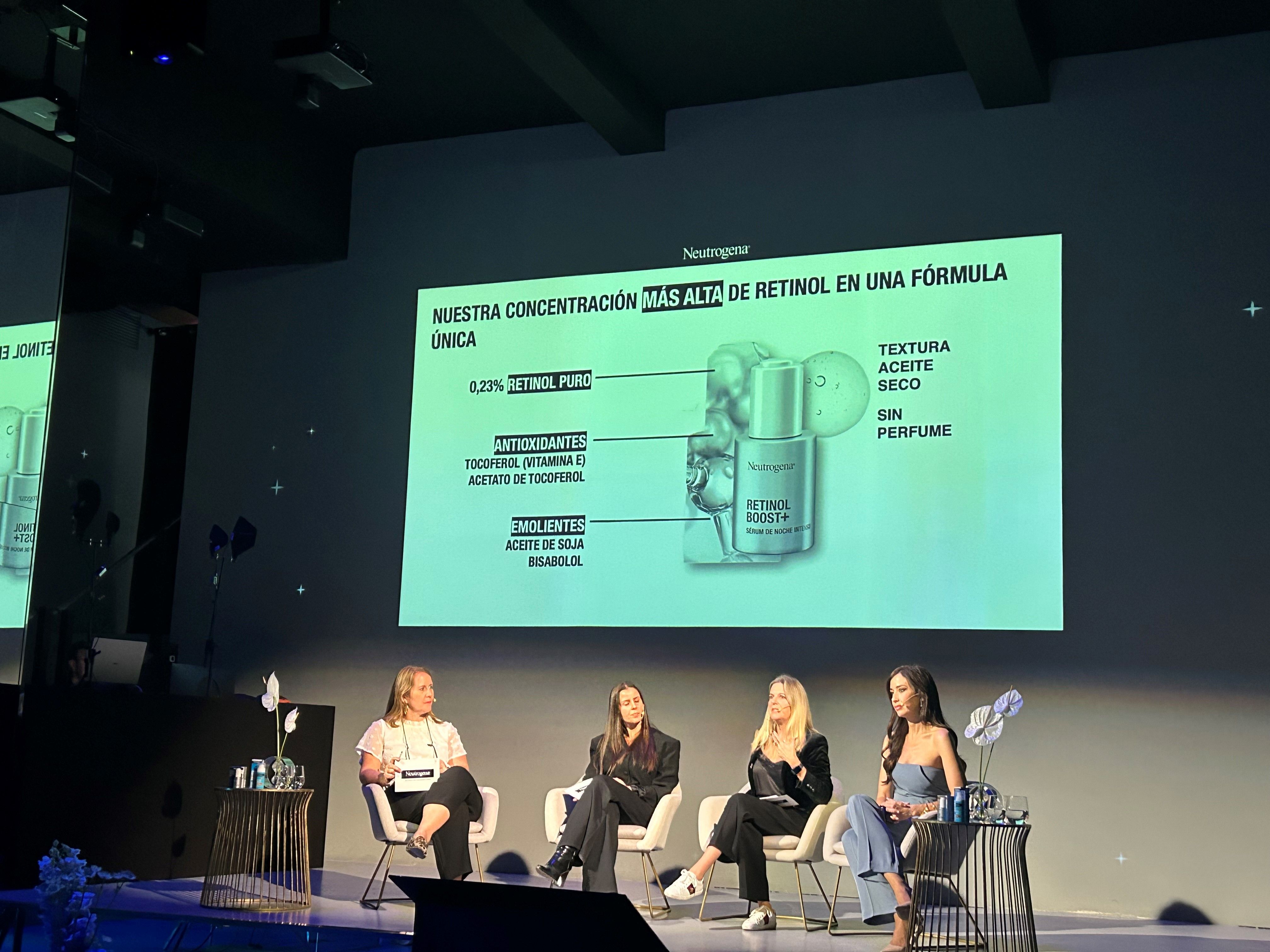 Presentación de Retinol Boost+ Sérum Intenso de Noche e Hydro Boost Fluido Hidratante SPF 50