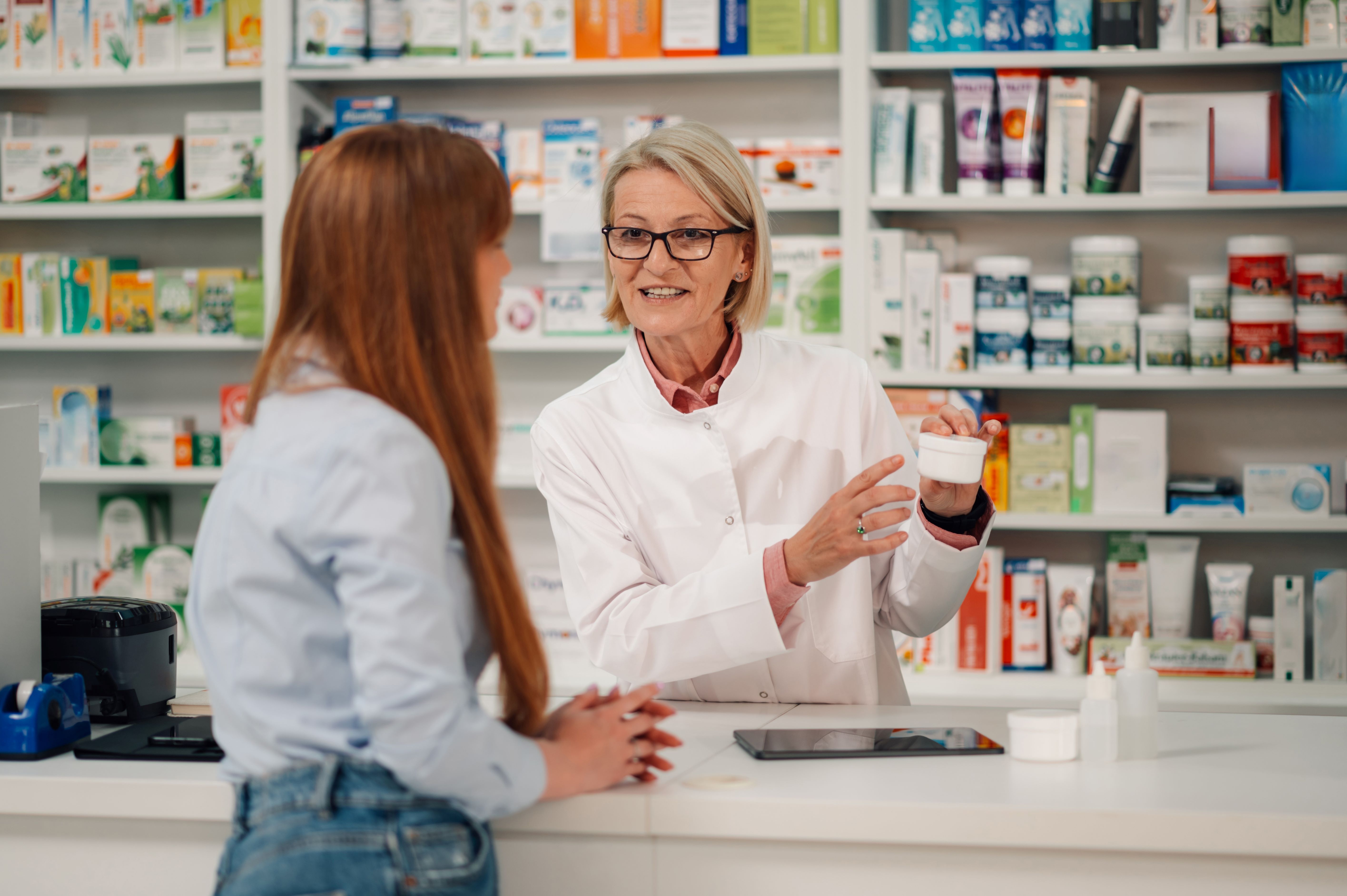 Los ciudadanos dan un notable alto a la farmacia comunitaria