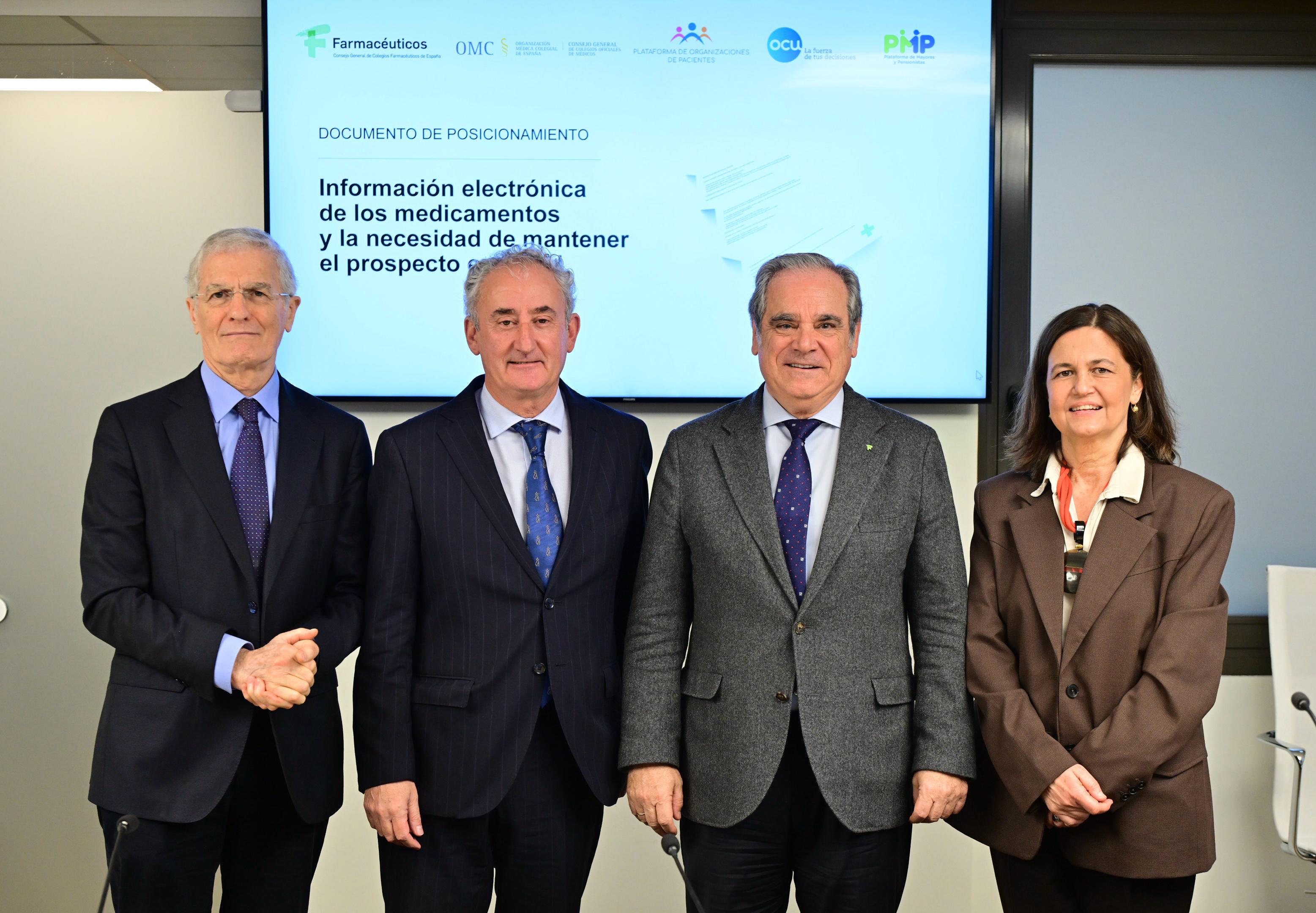 José Manuel Freire, presidente de la Comisión de Sanidad de la PMP; Tomás Cobo, presidente de la OMC; Jesús Aguilar, presidente del CGCOF; Ana Sánchez, portavoz de OCU. Carina Escobar, presidenta de la POP, ha intervenido telemáticamente