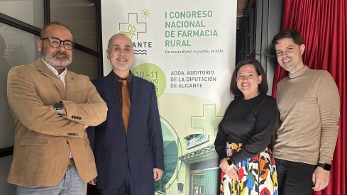 Jaime Espolita, presidente de SEFAR; Manuel Olivert, presidente de AFARPA; Irene González, presidenta del Congreso; y César Pla, responsable del Comité Comercial del Congreso.ma su sitio