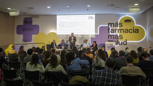 Formular y dispensar cannabis medicinal en la farmacia comunitaria, clave para un mejor seguimiento farmacoterapéutico del paciente