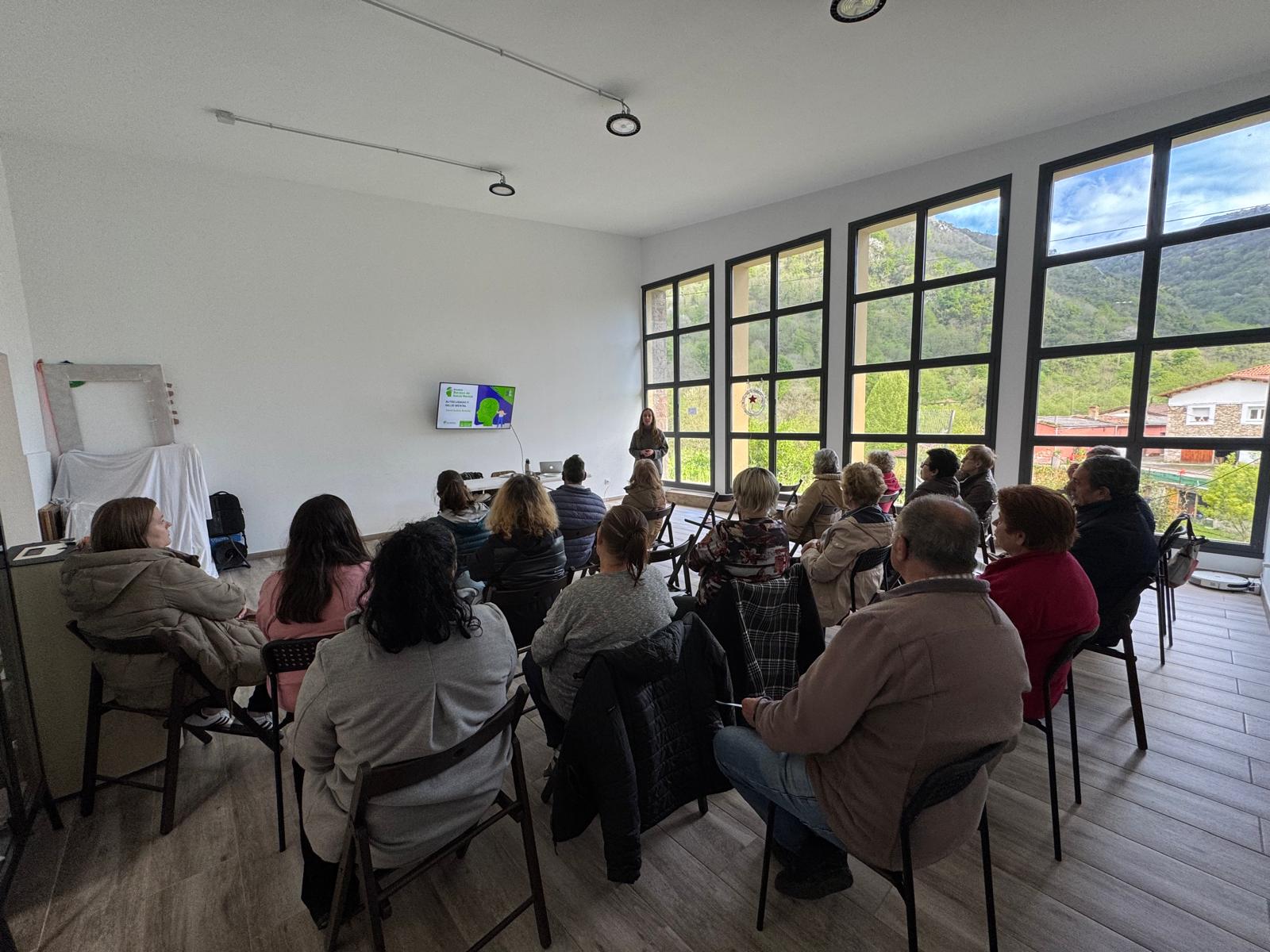 300 farmacias rurales imparten sesiones de educación sanitaria para la prevención y actuación en salud mental 