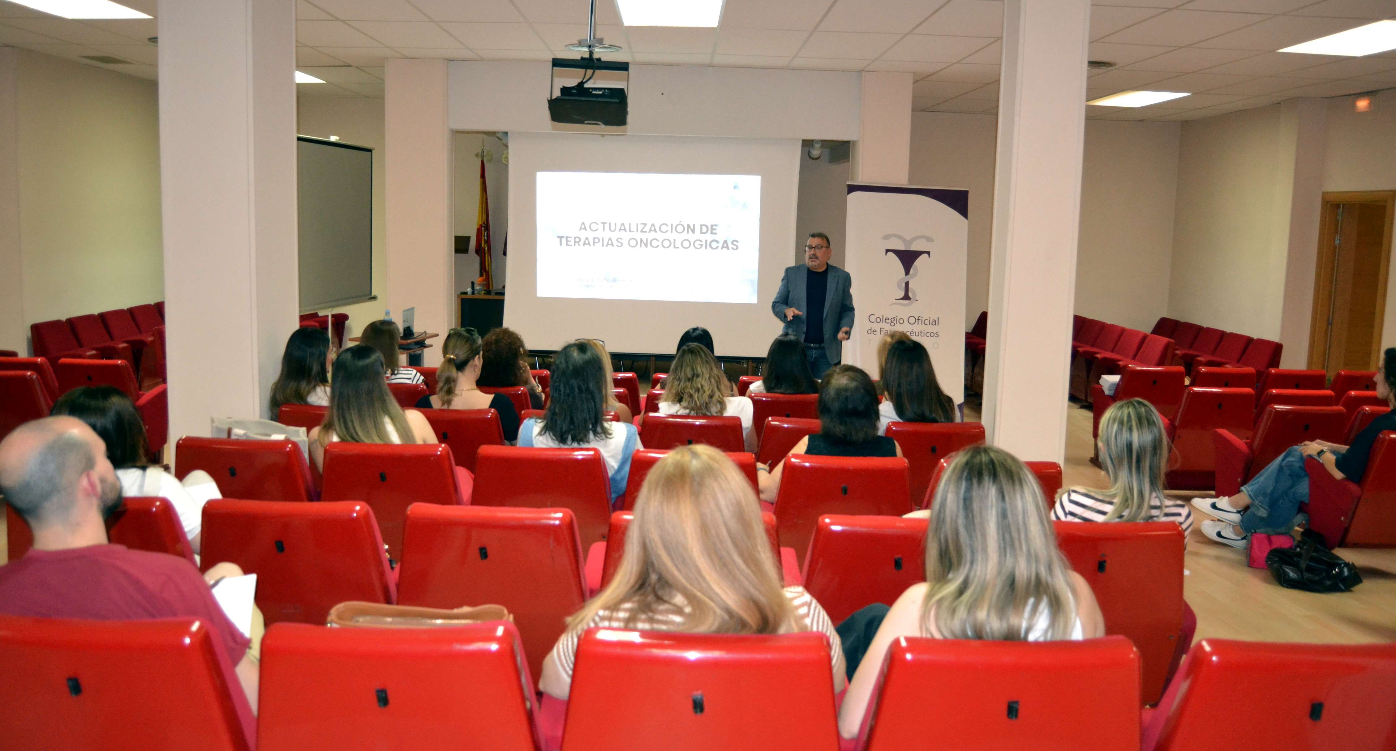 Los farmacéuticos toledanos se interesan por la atención dermofarmacéutica del paciente oncológico en la Farmacia Comunitaria