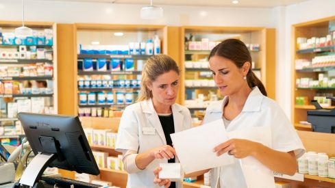 Los equipos de las farmacias reclaman mejorar la coordinación y comunicación interna