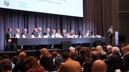 La FIP apuesta por el uso de la Inteligencia Artificial supervisada por un profesional para mejorar la asistencia farmacéutica