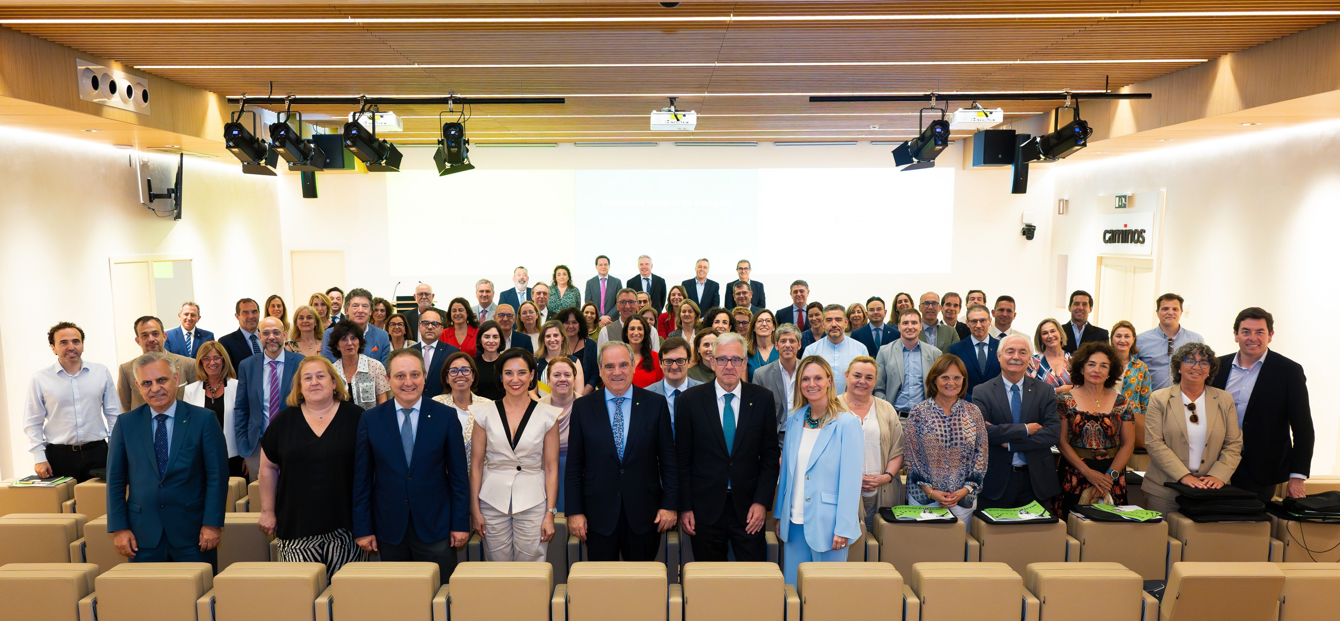 La Farmacia en 2025: 12 hitos que consolidan su papel clave en el sistema sanitario