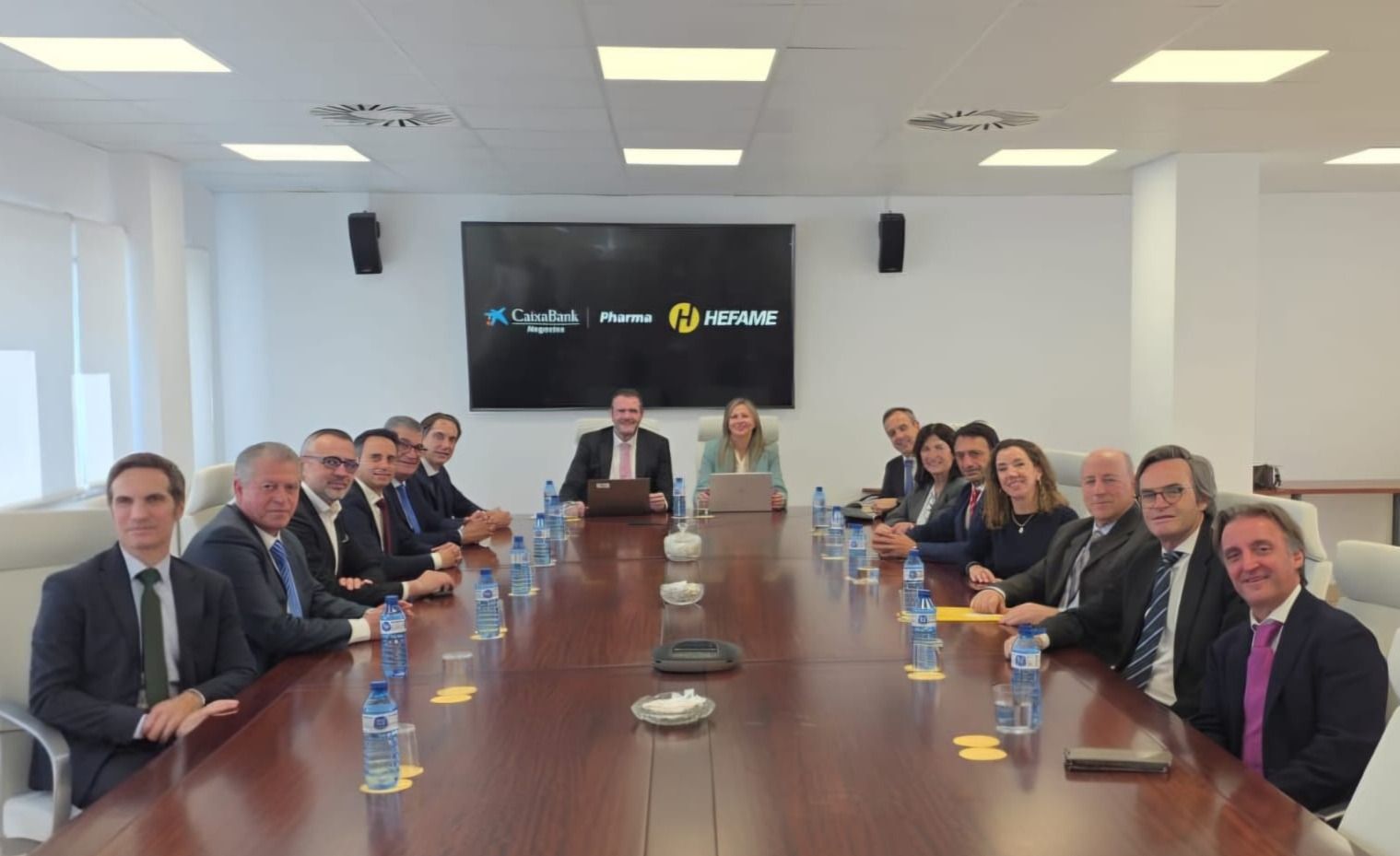 Hefame y CaixaBank ponen en marcha soluciones financiaras para la adqusición y modernización de farmacias