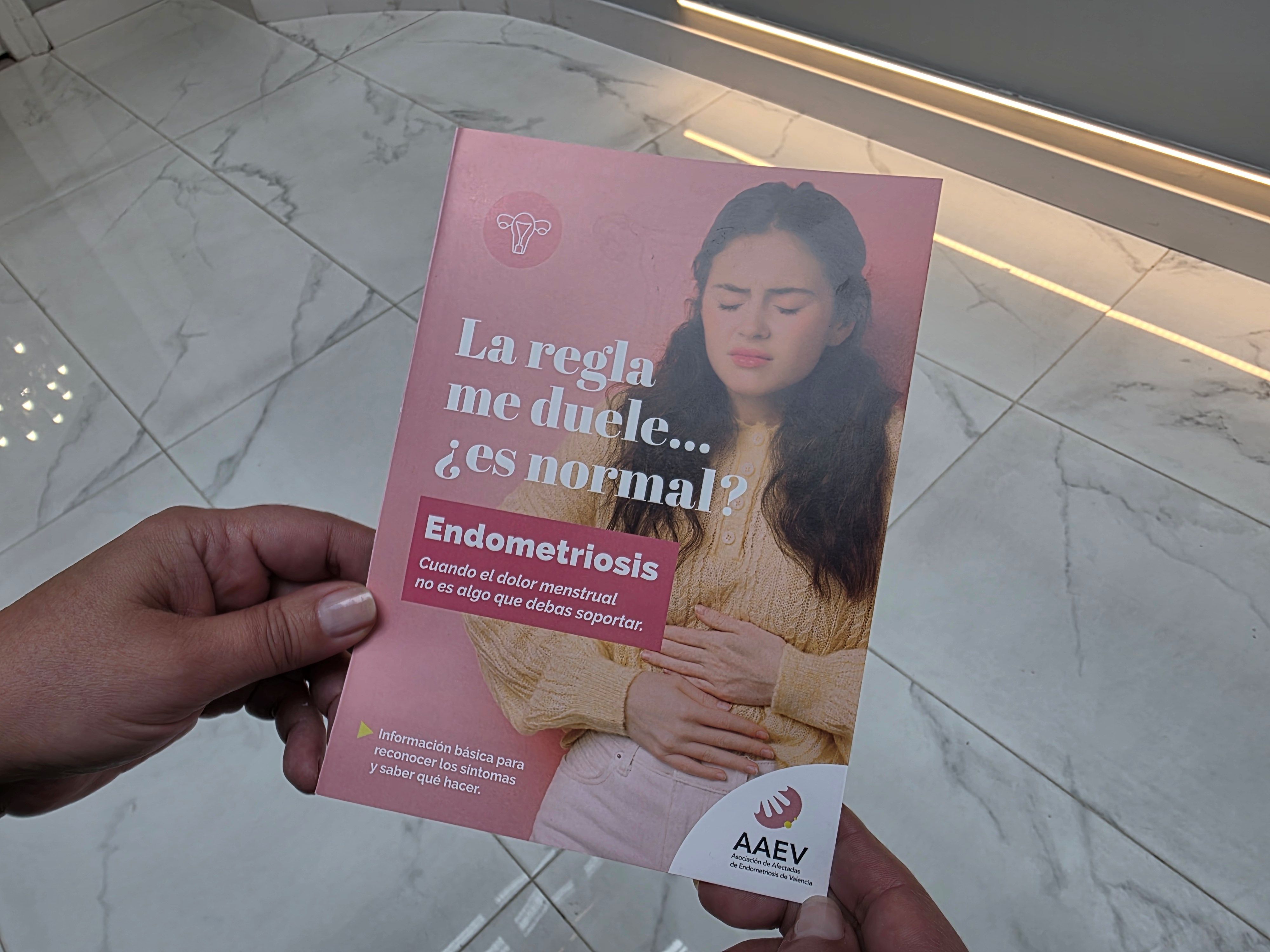 Farmacias valencianas impulsan la visibilidad de la endometriosis y su detección precoz