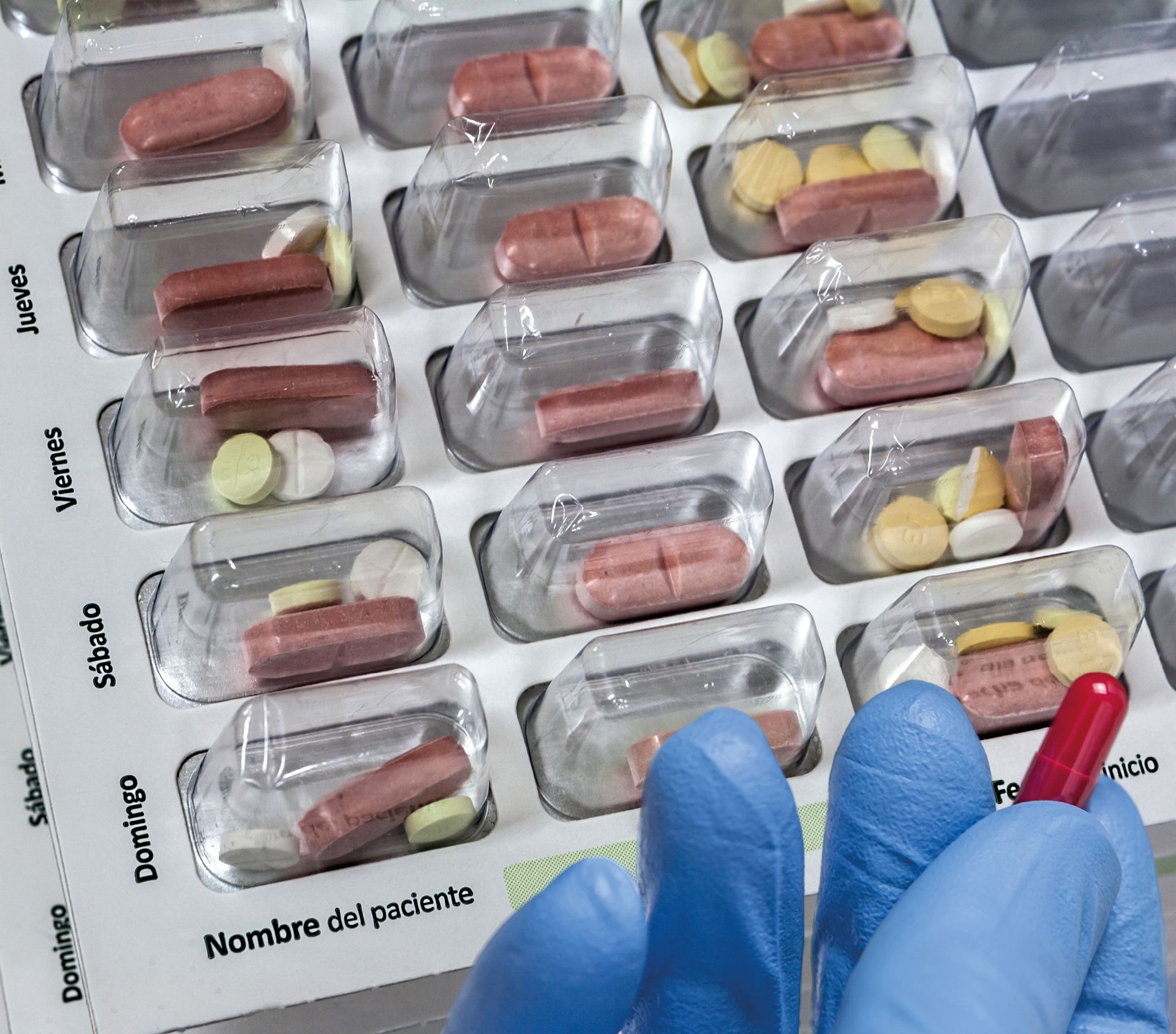 Implantación práctica del Servicio Personalizado de Dosificación (SPD) en la farmacia comunitaria