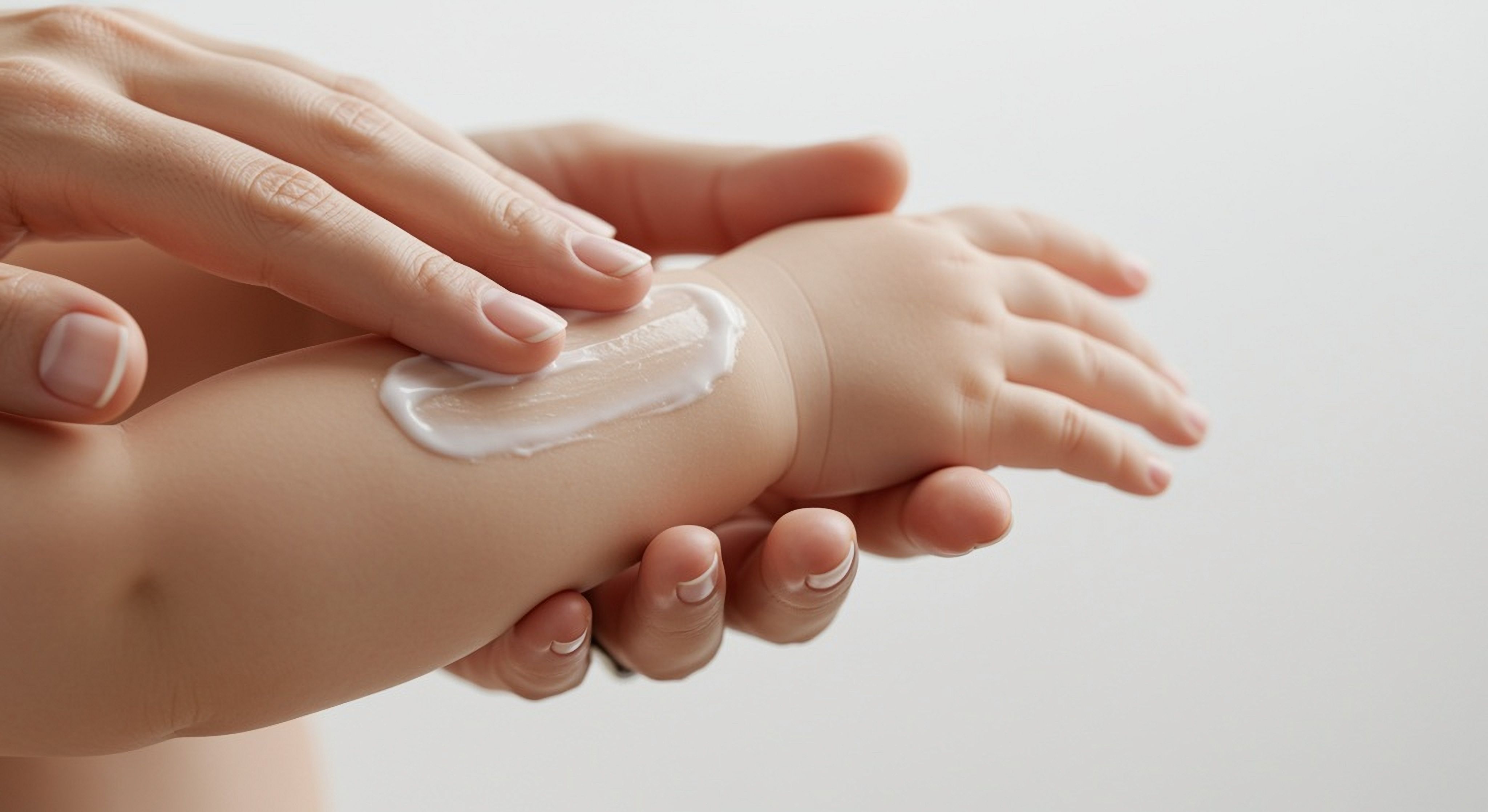 Cuidado de la piel del bebé: claves desde la farmacia para una piel sana desde el inicio