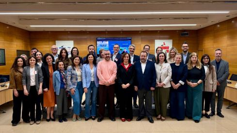 Mónica García impulsa la Alianza de la Industria Farmacéutica para reforzar la gobernanza sanitaria